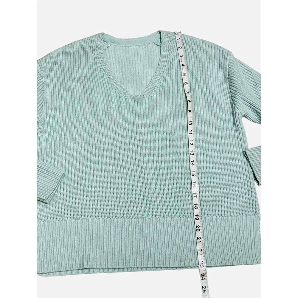 Lululemon 100% Merino Wool Mint Green V Neck Relaxed Sweater‎ Size XS/S